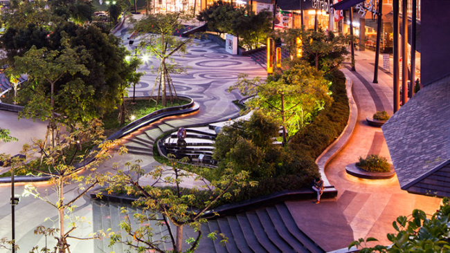 以高山地形等高线为灵感的商业广场：泰国清莱中央广场 