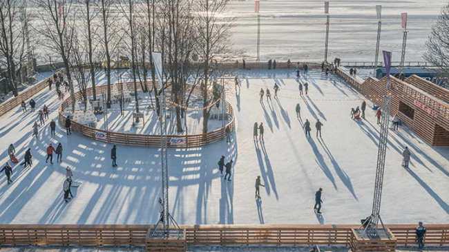 滨海滑冰场：俄罗斯 Ice Rink by the Sea 